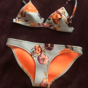 Triangl bikini